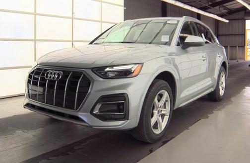 Florett Silver Metallic 2023 Audi Q5 40 Premium