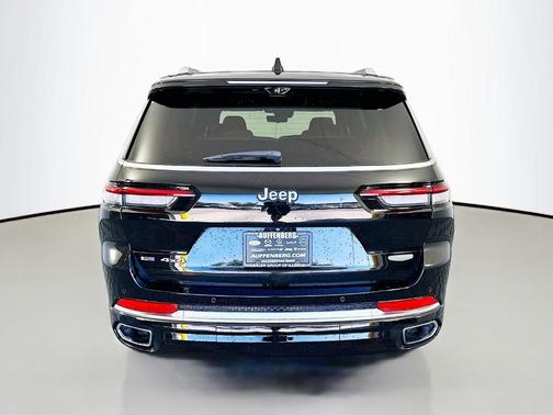Diamond Black 2021 Jeep Grand Cherokee L Summit