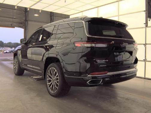 Diamond Black 2021 Jeep Grand Cherokee L Summit