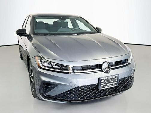 Platinum Gray Metallic 2026 Volkswagen Jetta 1.5T Sport