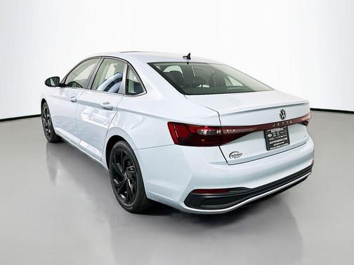 Gray 2026 Volkswagen Jetta 1.5T SE