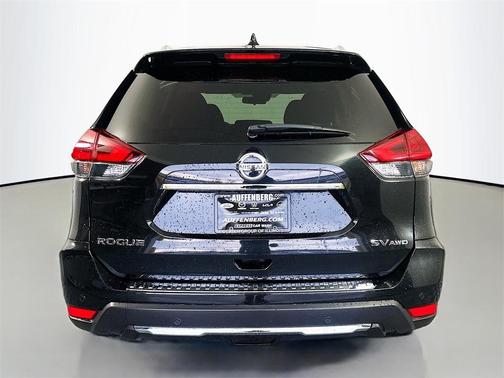 2020 Nissan Rogue SV