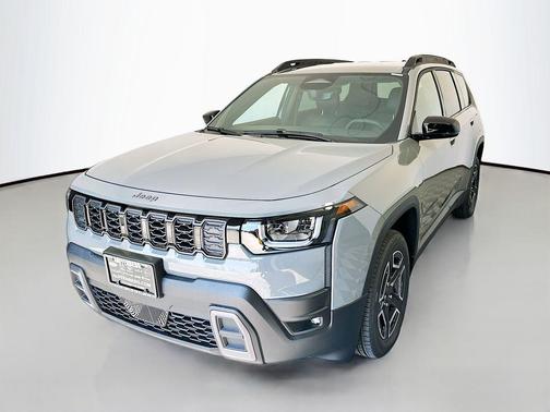 Sting Gray Clearcoat 2026 Jeep Cherokee LAREDO/LIMITED