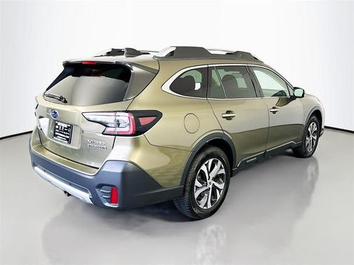 2022 Subaru Outback Touring XT