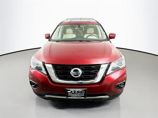 2018 Nissan Pathfinder SL