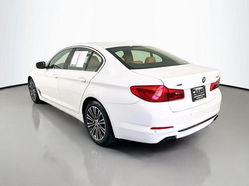 Alpine White 2019 BMW 540 i xDrive