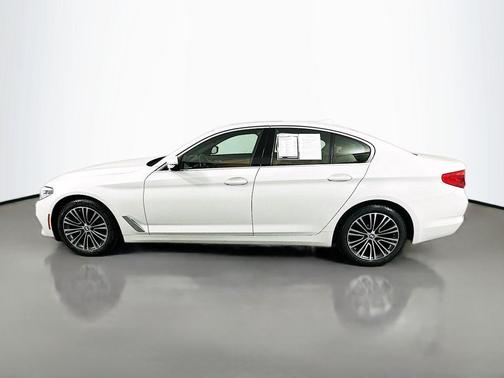 Alpine White 2019 BMW 540 i xDrive