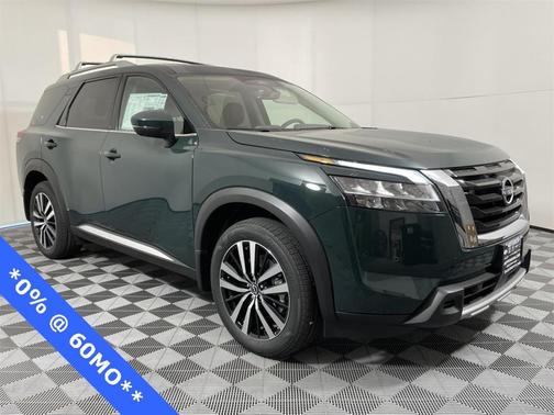 2025 Nissan Pathfinder Platinum