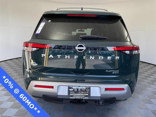 2025 Nissan Pathfinder Platinum