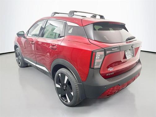 Scarlet Ember T 2026 Nissan Kicks SR