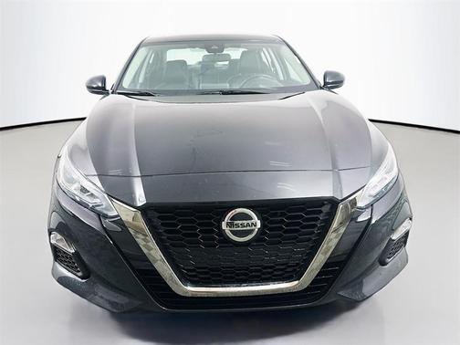 2021 Nissan Altima 2.0 SR