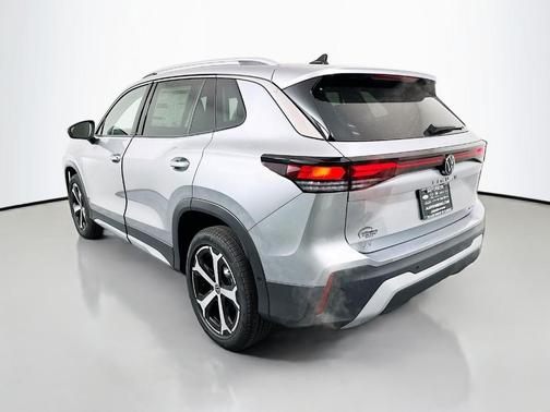 Pyrite Silver Metallic 2026 Volkswagen Tiguan 2.0T SE