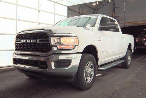 Bright White Clearcoat 2022 RAM 2500 Big Horn