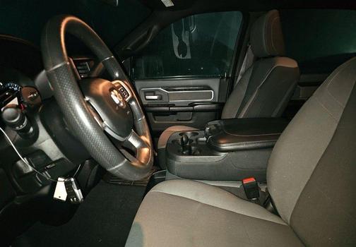 Bright White Clearcoat 2022 RAM 2500 Big Horn