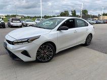 Snow White Pearl 2022 Kia Forte GT
