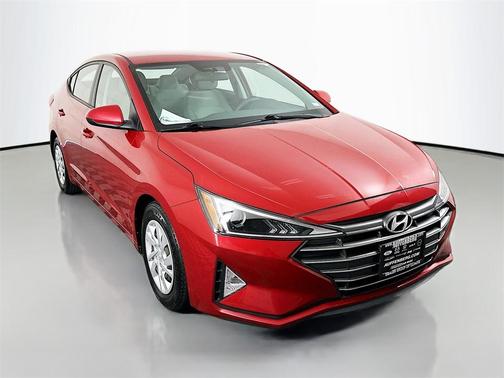 2019 Hyundai ELANTRA SE