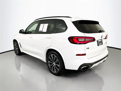 2020 BMW X5 M50i