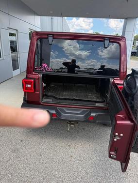 Snazzberry Pearlcoat 2021 Jeep Wrangler Unlimited Sahara Altitude
