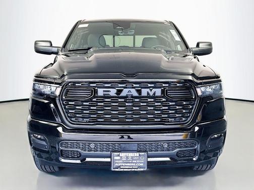 Diamond Black 2026 RAM 1500 Express