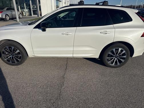 2024 Volvo XC60 B5 Core