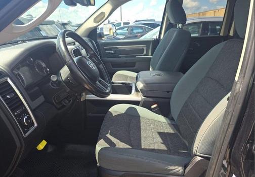 2016 RAM 1500 SLT