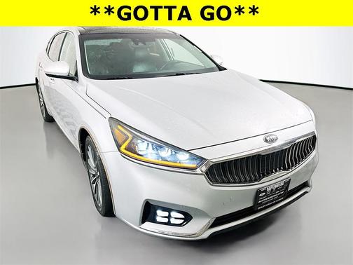 2017 Kia Cadenza Technology