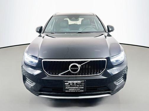 2019 Volvo XC40 T5 Momentum