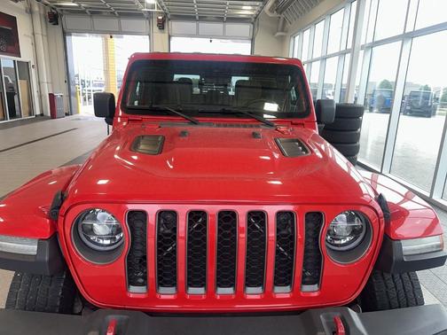 Firecracker Red Clearcoat 2020 Jeep Gladiator Rubicon