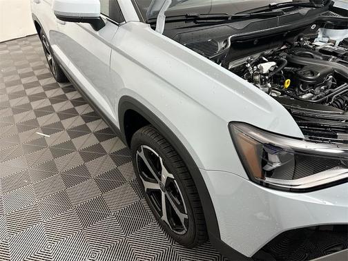 2025 Volkswagen Taos 1.5T SEL