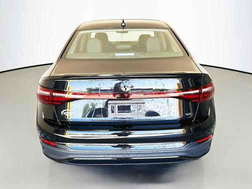 Deep Black Pearl 2026 Volkswagen Jetta 1.5T SE