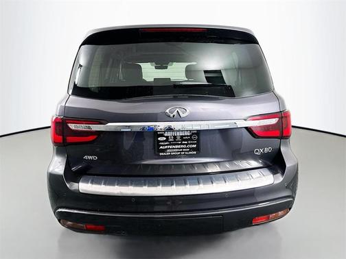 2023 INFINITI QX80 Luxe
