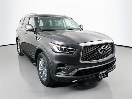 2023 INFINITI QX80 Luxe