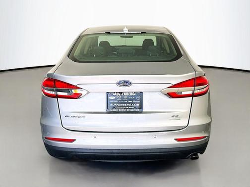 Iconic Silver Metallic 2020 Ford Fusion SE