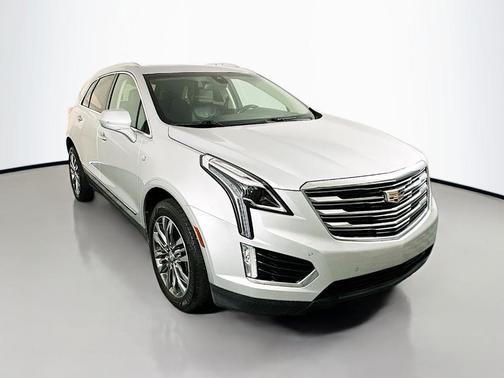 Radiant Silver Metallic 2018 Cadillac XT5 Premium Luxury