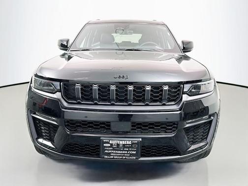 Diamond Black 2026 Jeep Grand Cherokee Limited