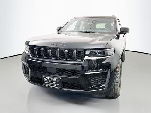 Diamond Black 2026 Jeep Grand Cherokee Limited