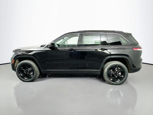 Diamond Black 2026 Jeep Grand Cherokee Limited