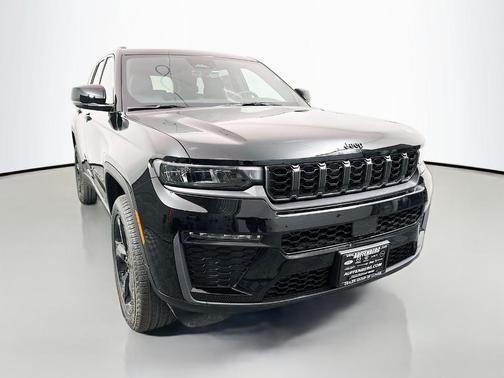 Diamond Black 2026 Jeep Grand Cherokee Limited