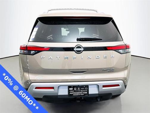 2025 Nissan Pathfinder Platinum