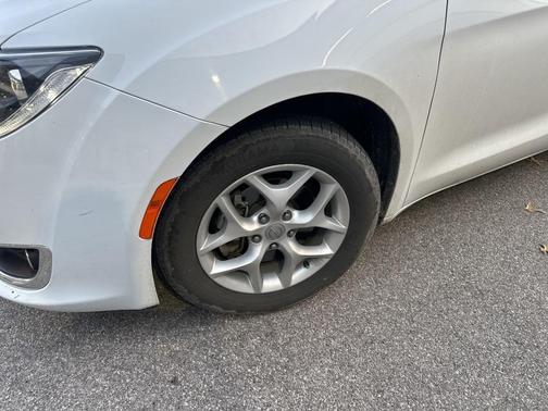 2018 Chrysler Pacifica Touring Plus