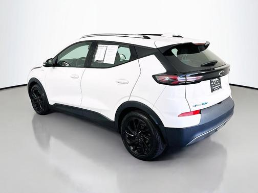 Summit White 2023 Chevrolet Bolt EUV LT