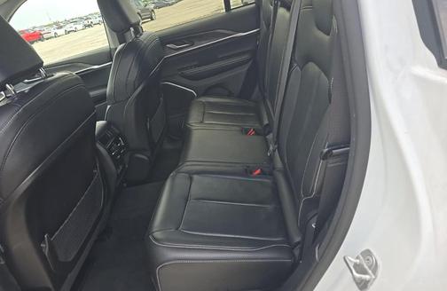 Bright White Clearcoat 2022 Jeep Grand Cherokee Limited