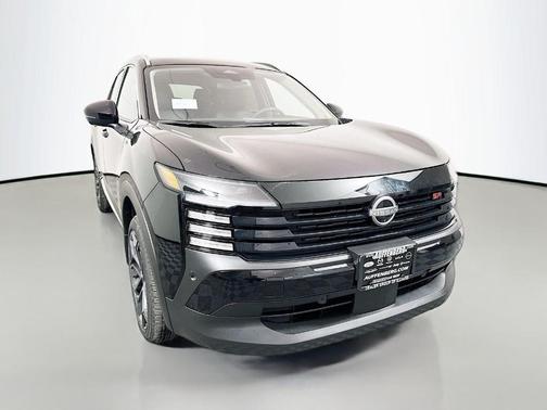 Super Black 2026 Nissan Kicks SR