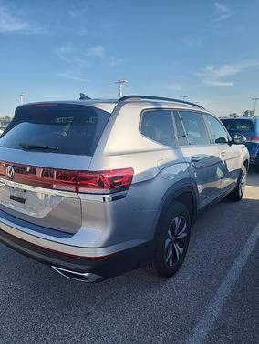 2024 Volkswagen Atlas 2.0T SE