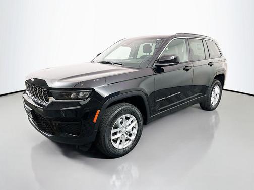 Diamond Black 2026 Jeep Grand Cherokee Laredo X