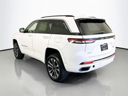 2022 Jeep Grand Cherokee Overland