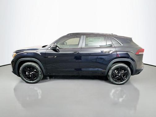 Deep Black Pearl 2026 Volkswagen Atlas Cross Sport 2.0T SEL R-Line Black