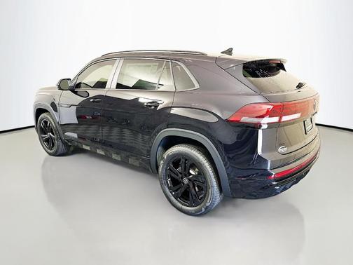 Deep Black Pearl 2026 Volkswagen Atlas Cross Sport 2.0T SEL R-Line Black