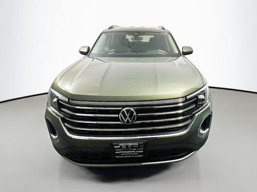 Avocado Green Pearl 2026 Volkswagen Atlas 2.0T SE W/TECHNOLOGY