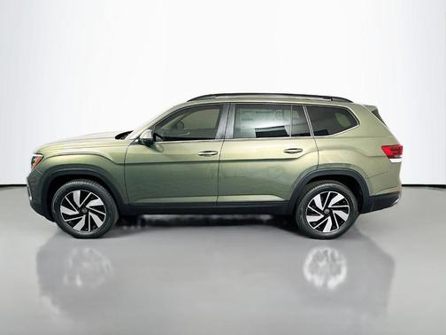 Avocado Green Pearl 2026 Volkswagen Atlas 2.0T SE W/TECHNOLOGY